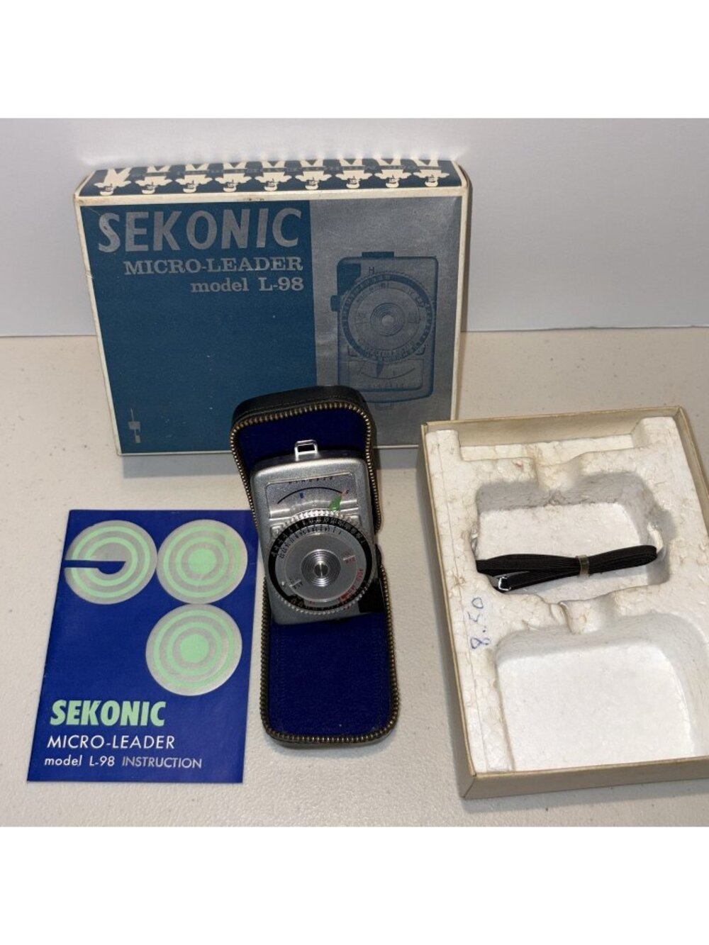 Sekonic Micro Leader Model L-98 Exposure Meter with case & original box (parts)